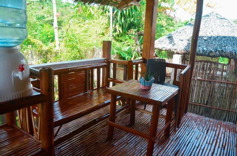 Titanic'S Nipa Hut Hostel Moalboal Exterior foto